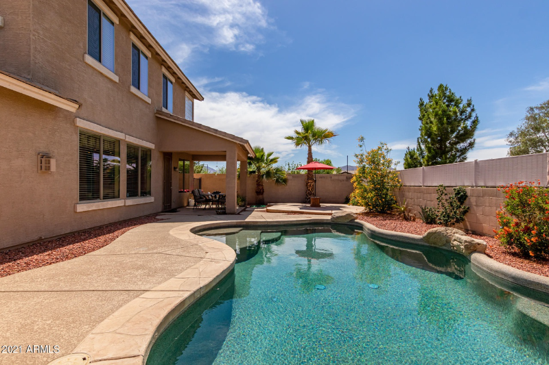 SURPRISE House: 18096 W. PARADISE LANE