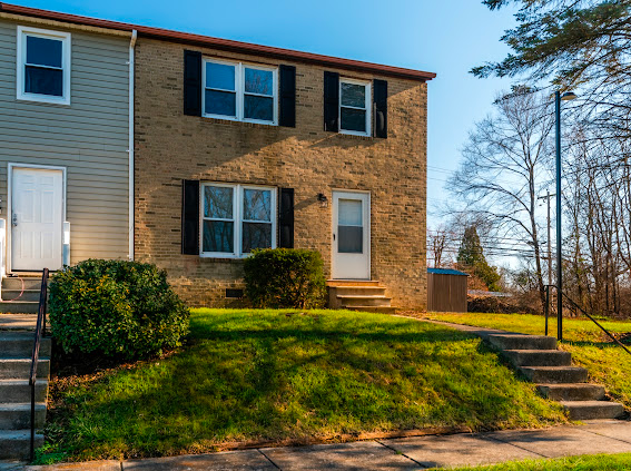 Martinsburg Townhome: 248 surrey ct