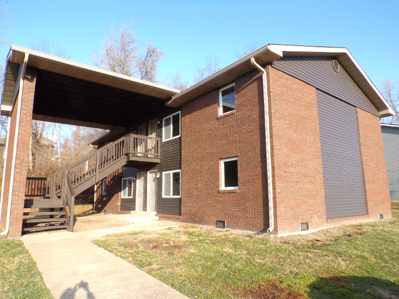 Collinsville Apartment: 807 South Morrison Avenue