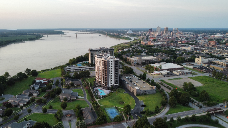 Memphis Apartment: 717 Riverside Drive