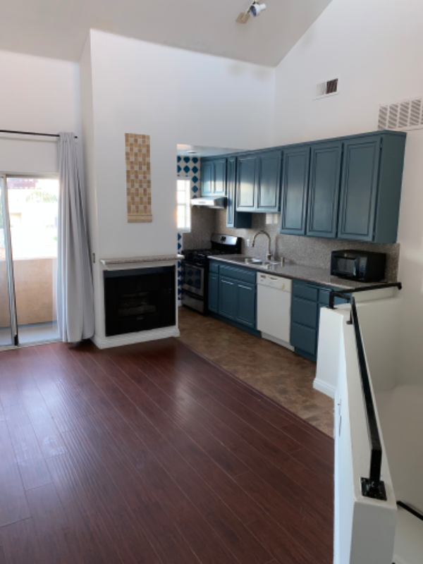 Los Angeles Apartment: 2436 S. Federal Ave
