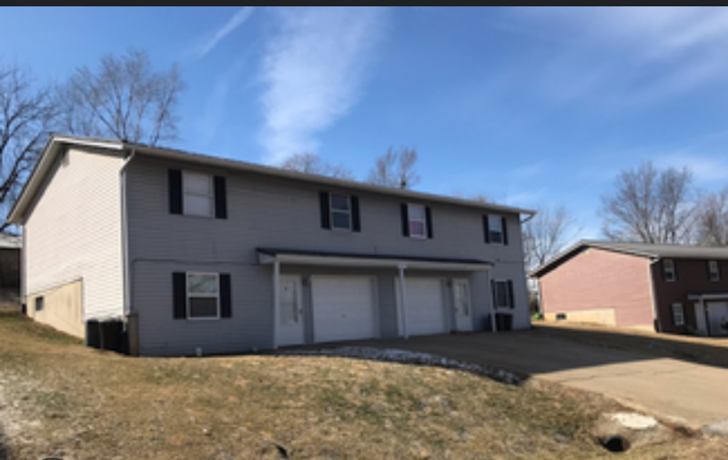 Park Hills Townhome: 303 Douglas