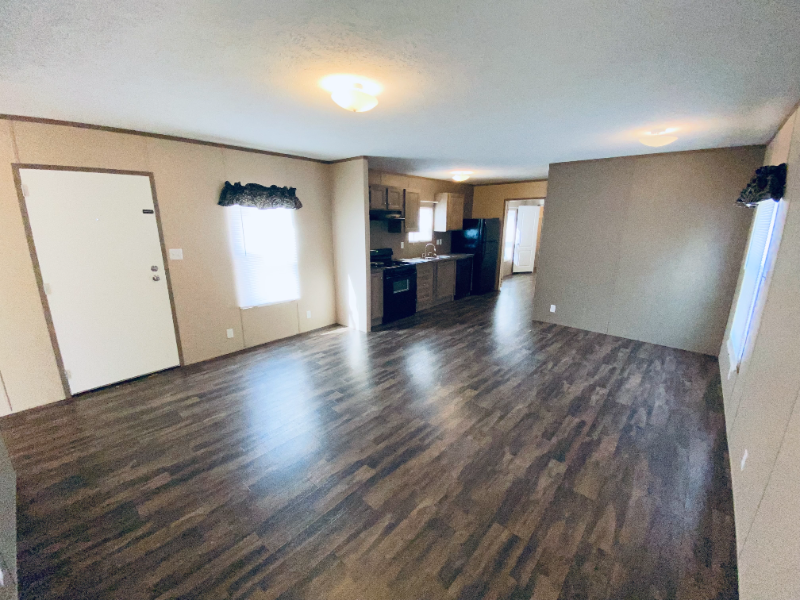 Muncie House: 10 E Dogwood Dr