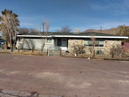 Yermo House: 38766 East Williams Street