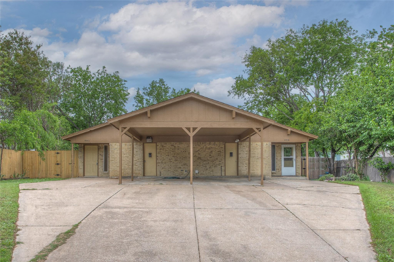 Fort Worth Multiplex: 5020 Donnelly Ave