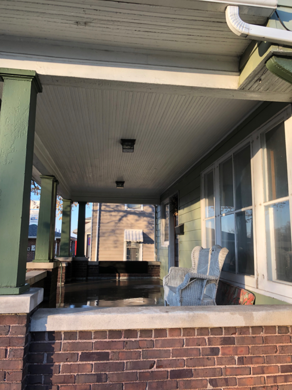 Danville House: 415 1/2 N Gilbert