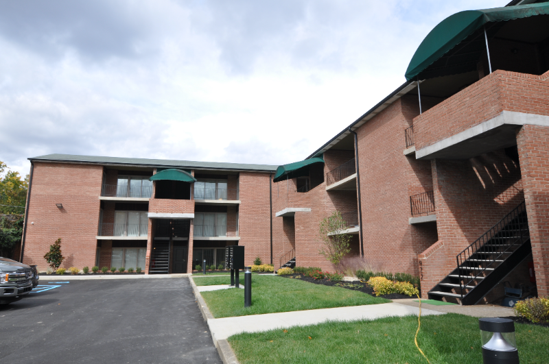 Huntington Apartment: 924 10th Ave
