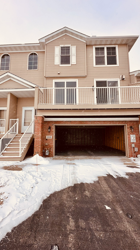Lakeville Townhome: 20048 HERITAGE DR
