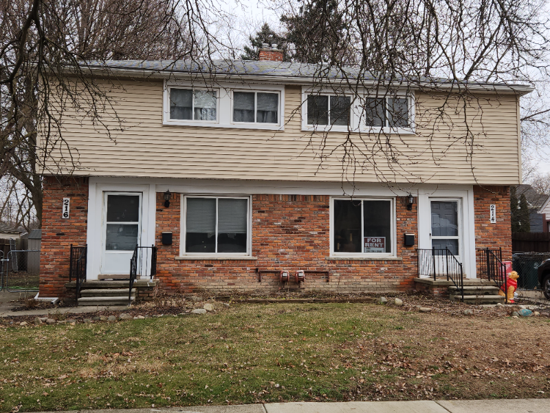 Royal Oak Townhome: 214 Potter Ave