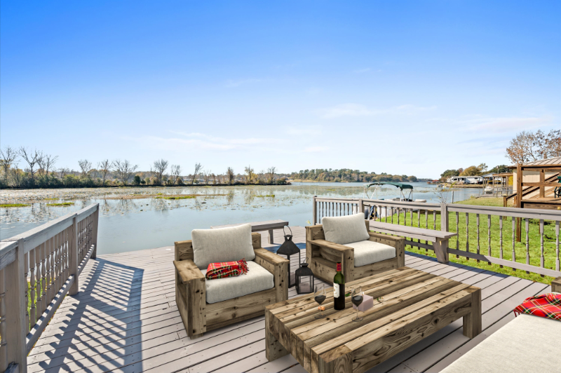 Willis Texas House: 12701 Paradise View ct.