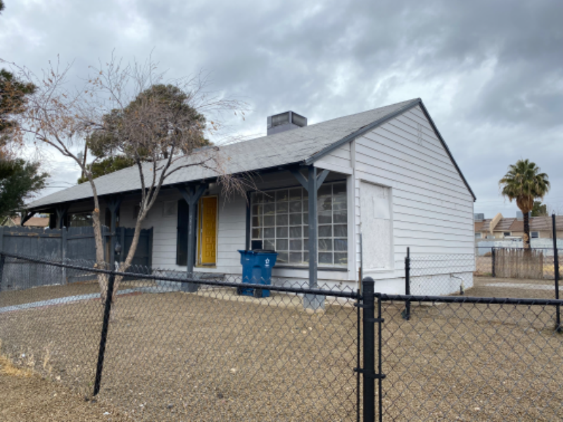 Las Vegas Apartment: 3514 Center Dr