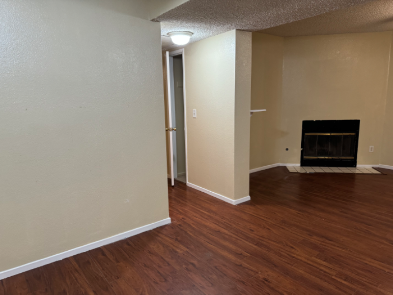 Rancho Cucamonga Condo: 8327 Vineyard Ave
