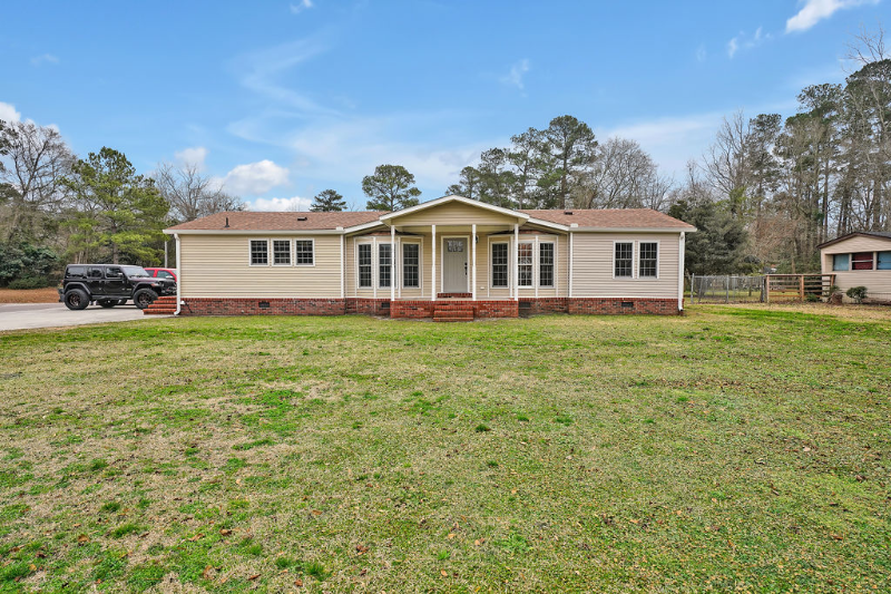 Rocky Point House: 101 Marlin Court