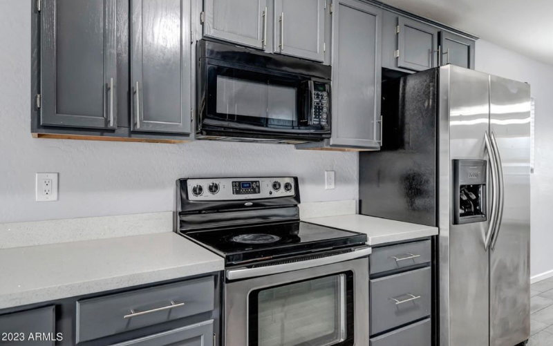 Phoenix House: 2413 w yuma street