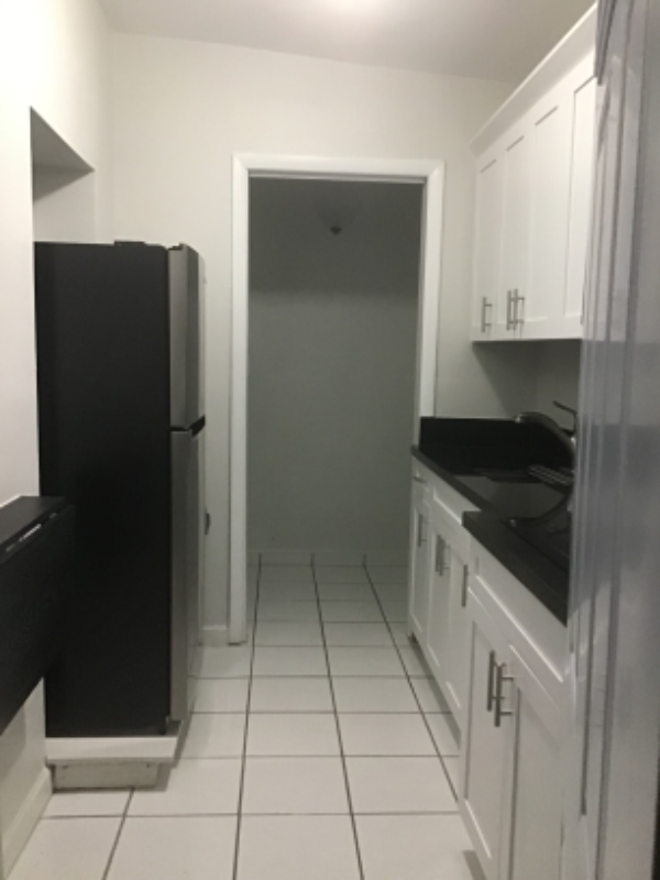 Miami Single Room: Bird Rd SW 107 Ave Area