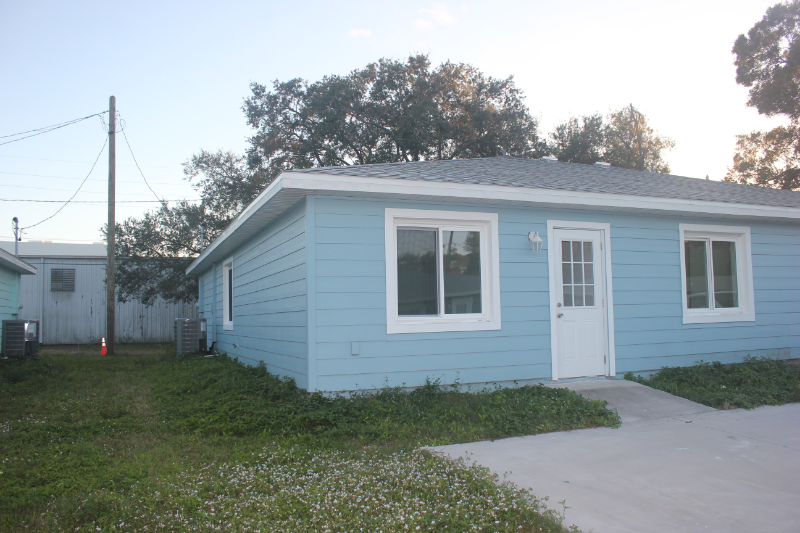 Bradenton Multiplex: 1123 8th Ave Dr E