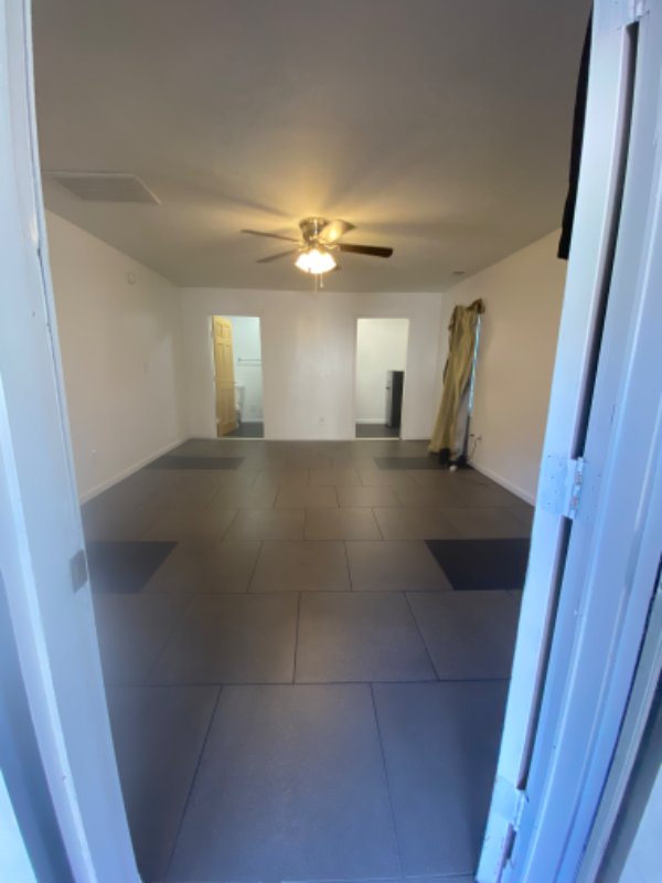 North Charleston Apartment: 1914 Calvert St
