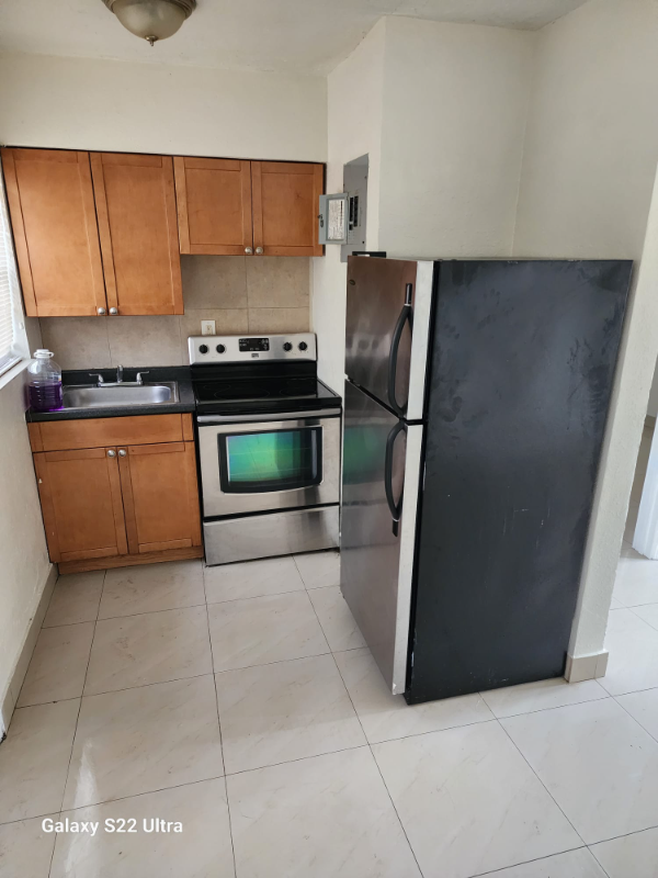 dania beach Apartment: 133 sw 5 ct