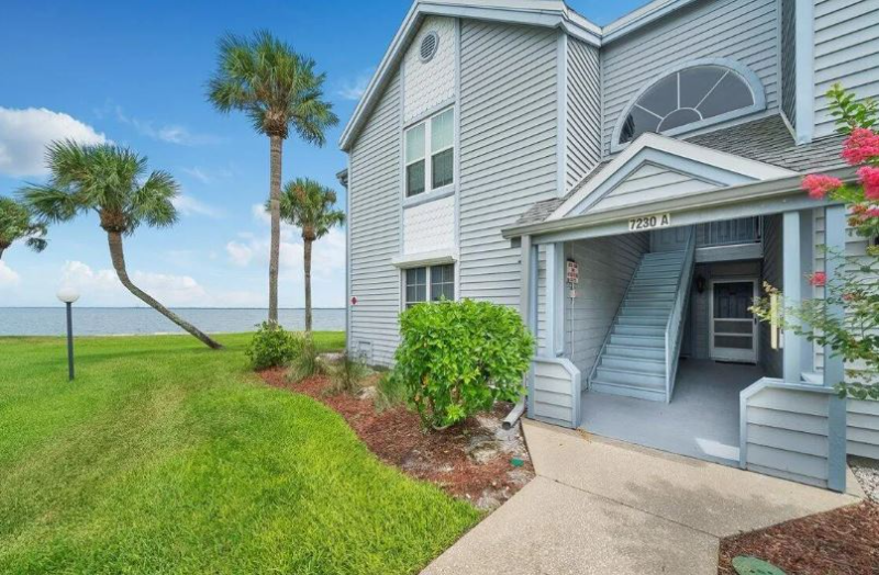 Cocoa House: 7230 N Highway 1, Unit