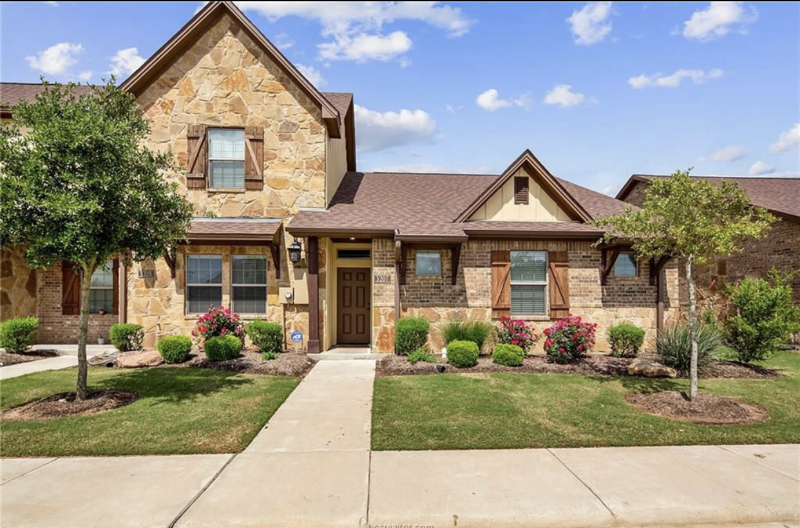 College station Townhome: 3207 Papa Bear Dr.