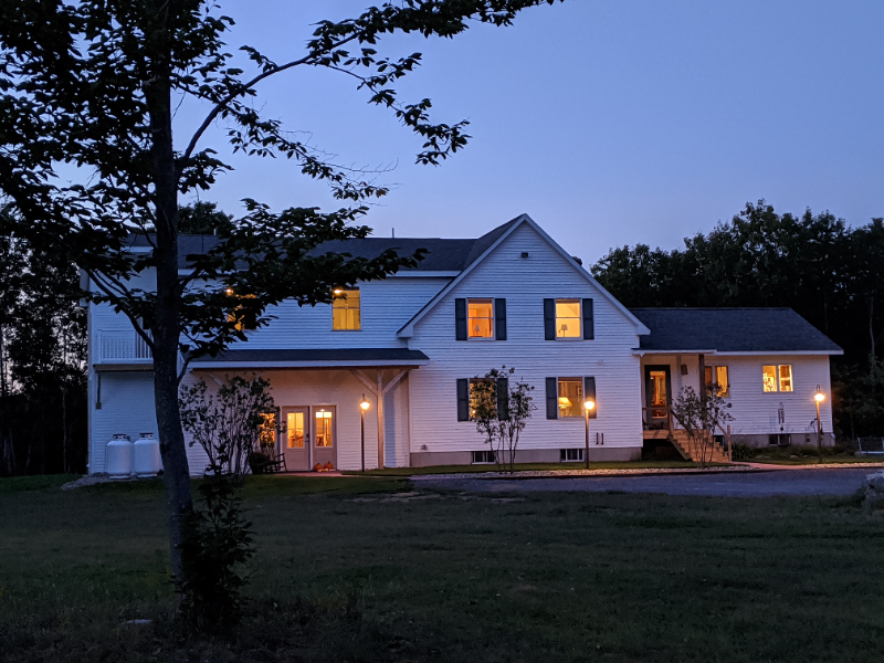 West Gardiner Apartment: 18 Woods Rd West Gardiner
