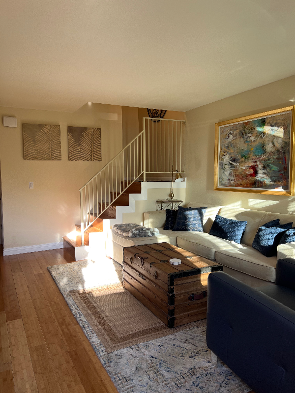 Goleta Townhome: 7386 Calle Real.