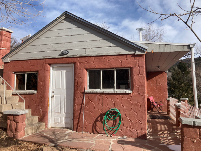 Manitou Springs House: 107 Waltham