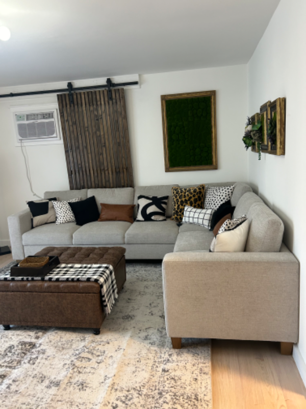 Chicago Condo: 2619 W Agatite Avenue