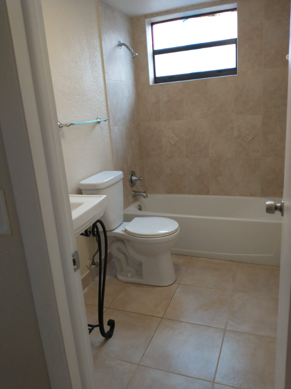 HIALEAH Multiplex: 16 ave 43 pl