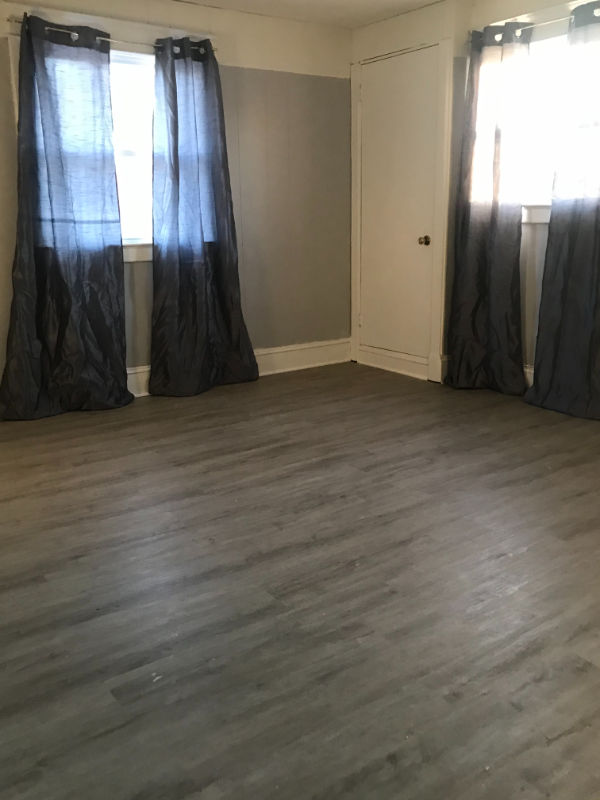 Woodbridge House: 4816 Kilbane Road