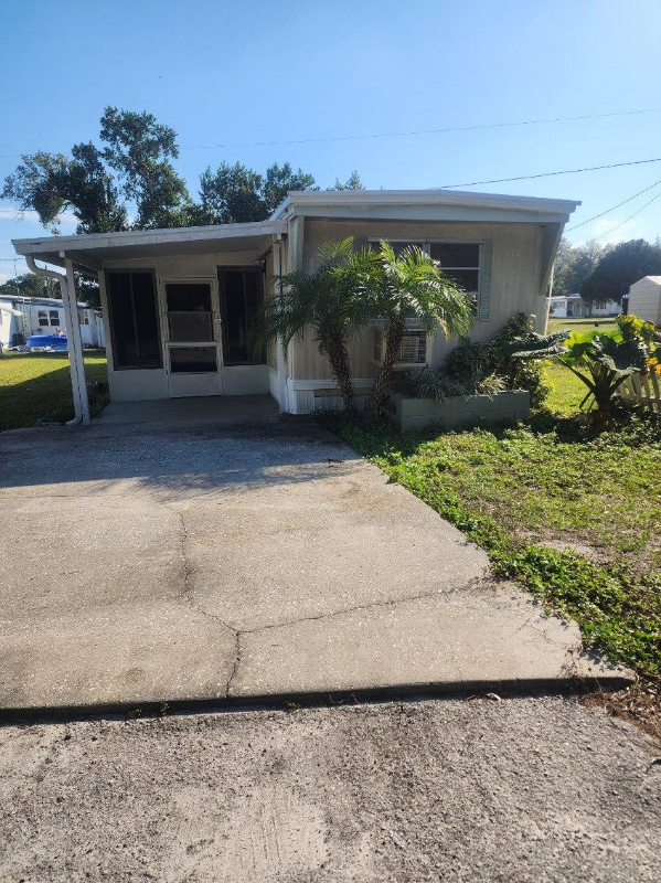 Zephyrhylls House: 38748 Calumet Ave