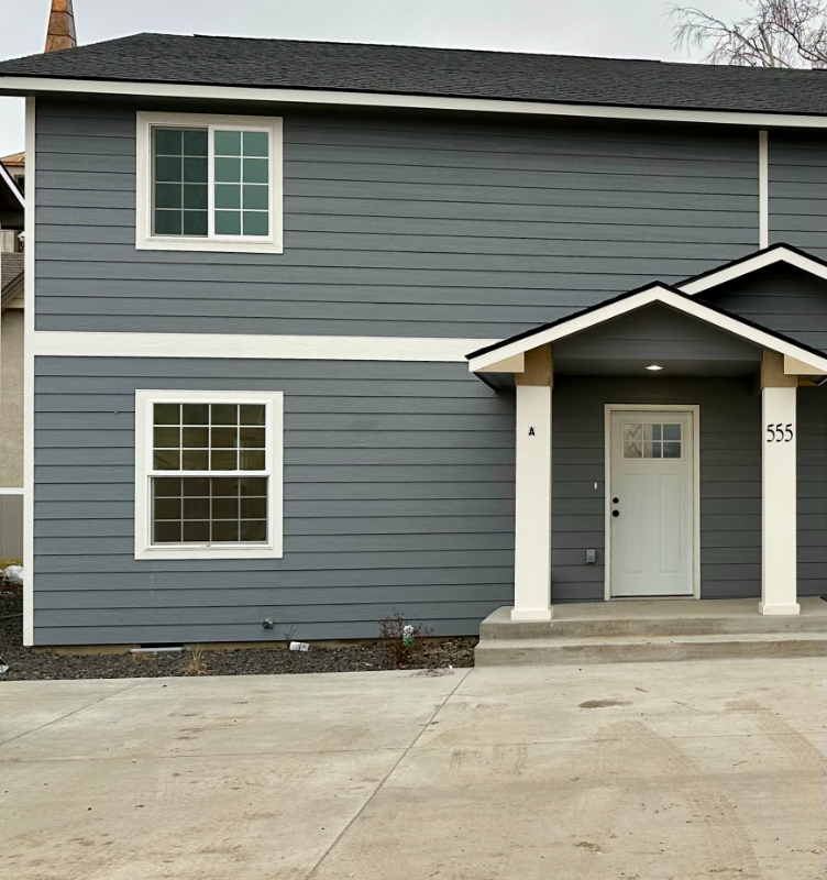 Sunnyside Townhome: 555 Franklin Court