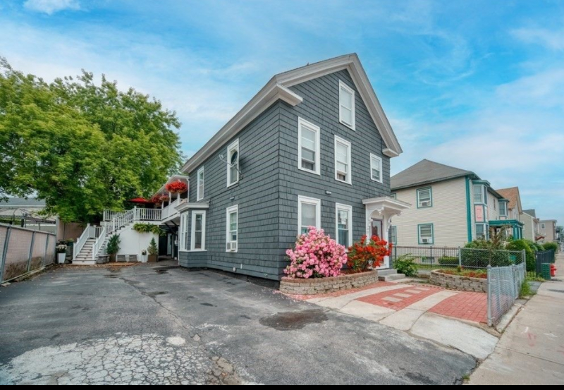 Lowell Other: 220 Fletcher St