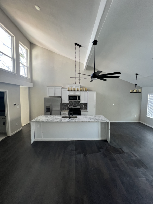 Dallas Townhome: 75215 Holly Hill