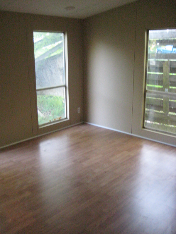 Anniston Apartment: 924 West 49the Street