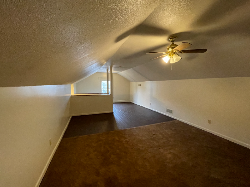 Covington Apartment: 802 Montague Rd.