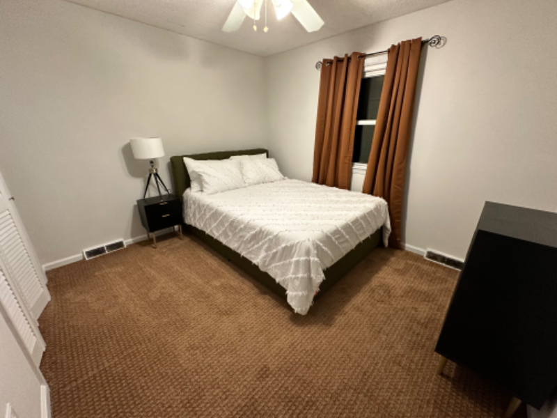 High Point Single Room: 3105 Covedale St