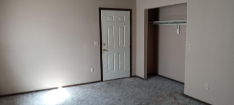 Wilburton Apartment: 902 Cynthia Street