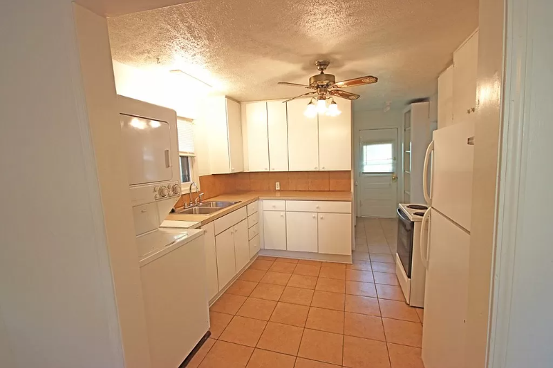 Salina Other: 113 S. Chicago St