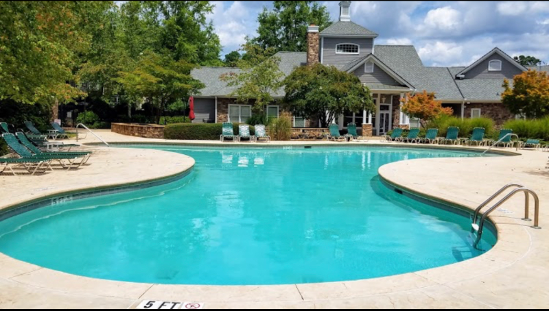 Milton House: 518 Sandringham Dr