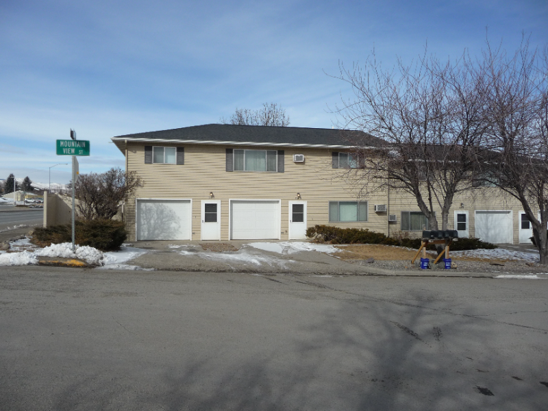 Helena Townhome: 1303 Mountainview St.