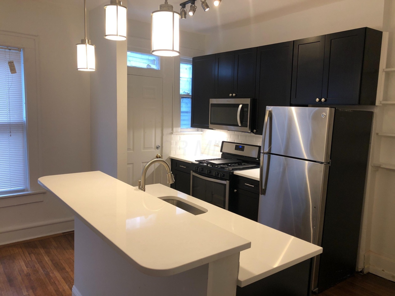 Columbus Townhome: 297 E 19th Ave, Columbus OH