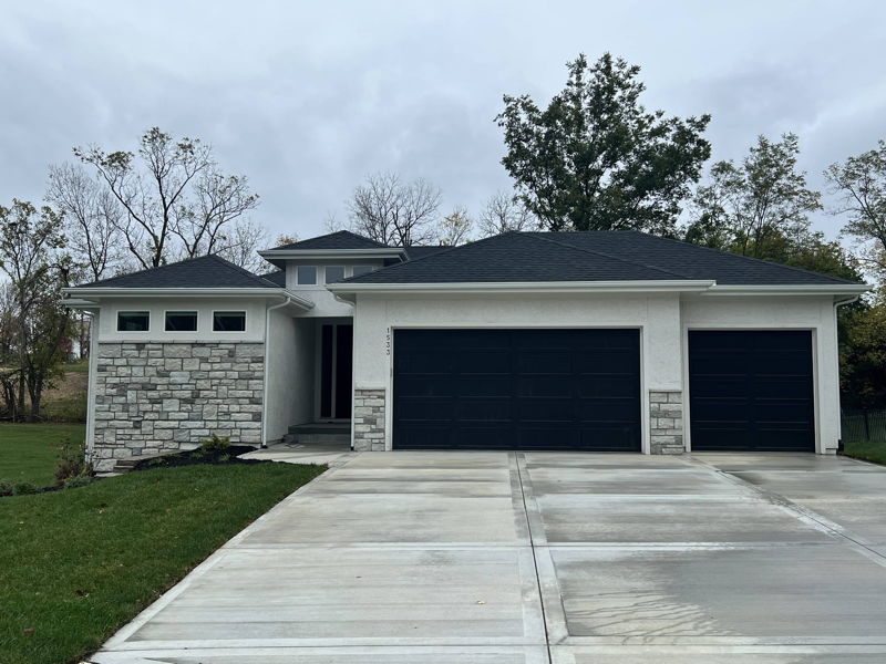 Lees Summit House: 1533 SW Hedgewood Ln