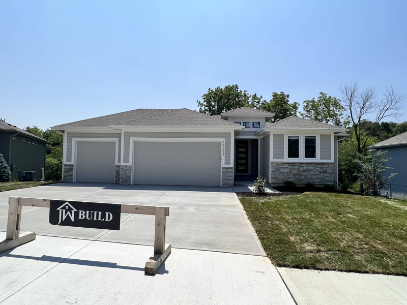 Olathe House: 19253 W. 110th Ter.