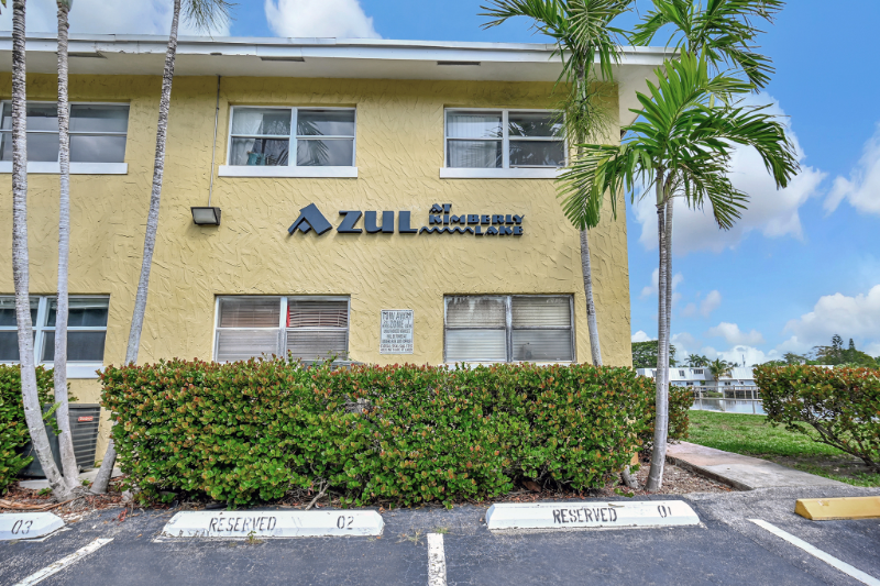 Oakland Park Apartment: 4051 NE 13th Ave