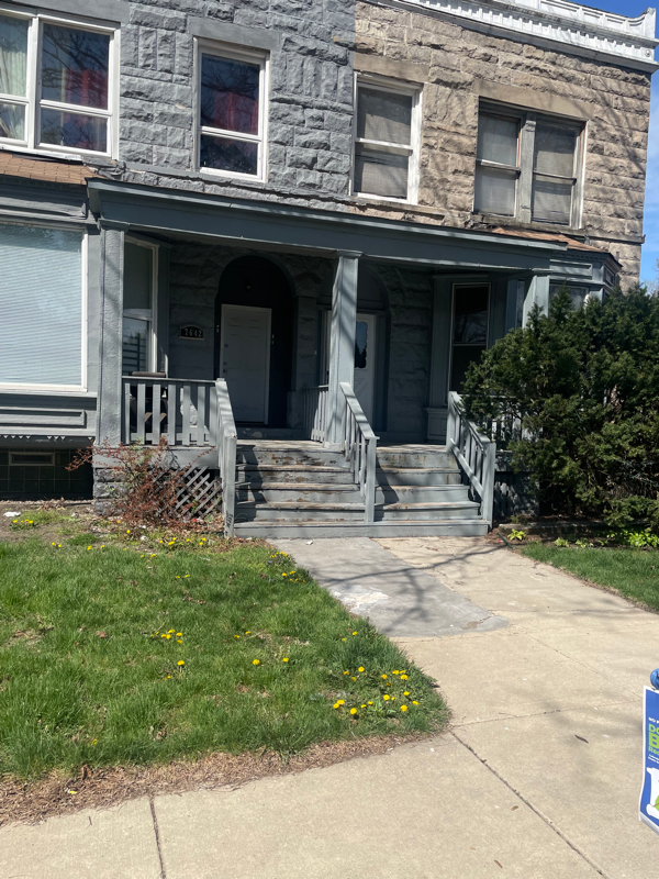 Chicago Apartment: 7652 S Eggleston