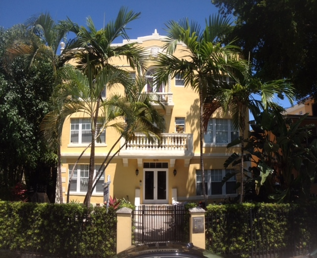 Miami Beach Apartment: 1615 Pennsylvania Ave