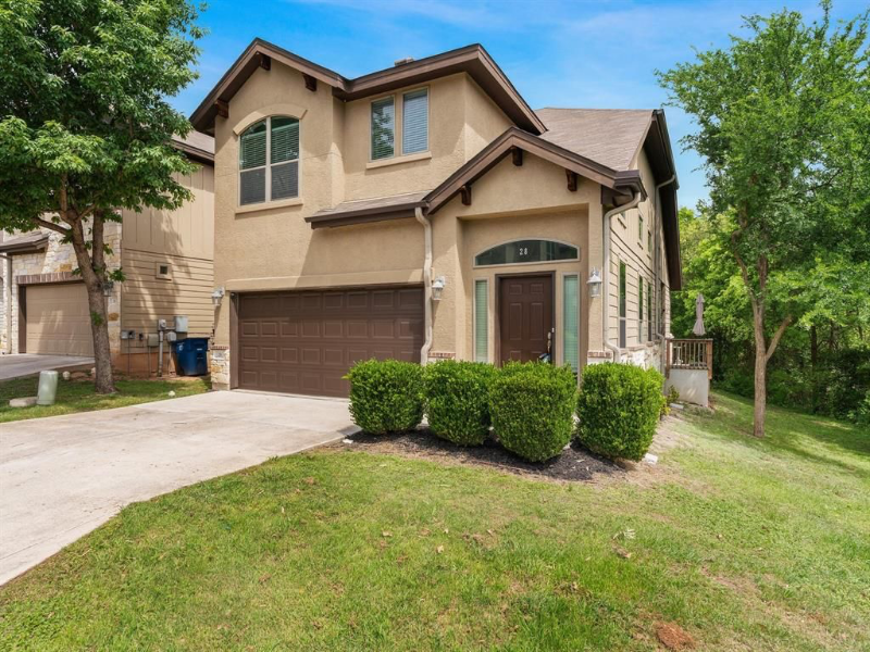 Austin House: 2001 Faro Dr