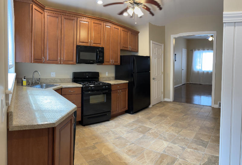 Pittsburgh House: 158 Dryden Way