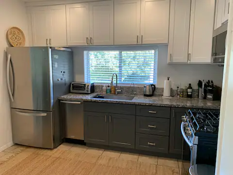 Pasadena Apartment: 869 Lincoln Ave